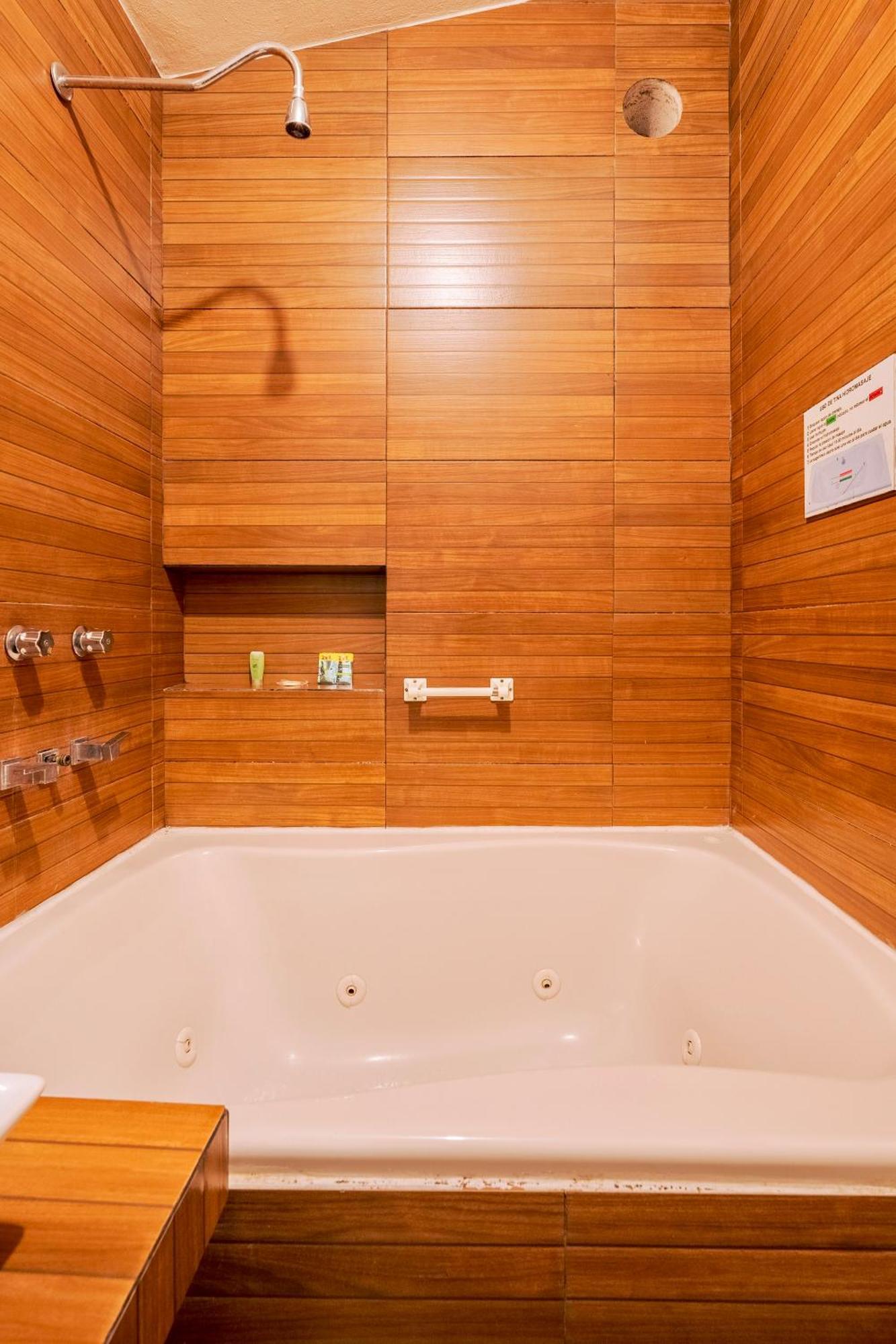 Loft Arte Y Diseno Alberca Climatizada, Amenidades Y Lujo, Terraza Privada Con Asador De Carbon, Cuernavaca Somos Los Unicos Que Te Ofrecemos Para Tu Uso Personal Y Exclusivo 2 Jacuzzis Con Agua Caliente Y Sistema De Hidromasaje Tipo Spa מראה חיצוני תמונה